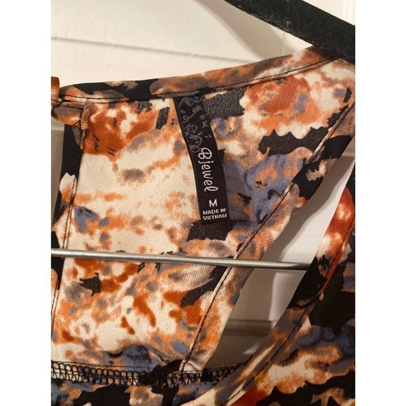 B jewel blouse - Picture 2 of 3